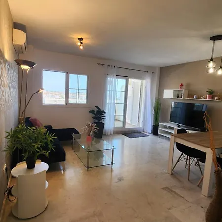 En Benalmadena, Con Vista Al Mar *