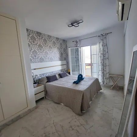 En Benalmadena, Con Vista Al Mar *